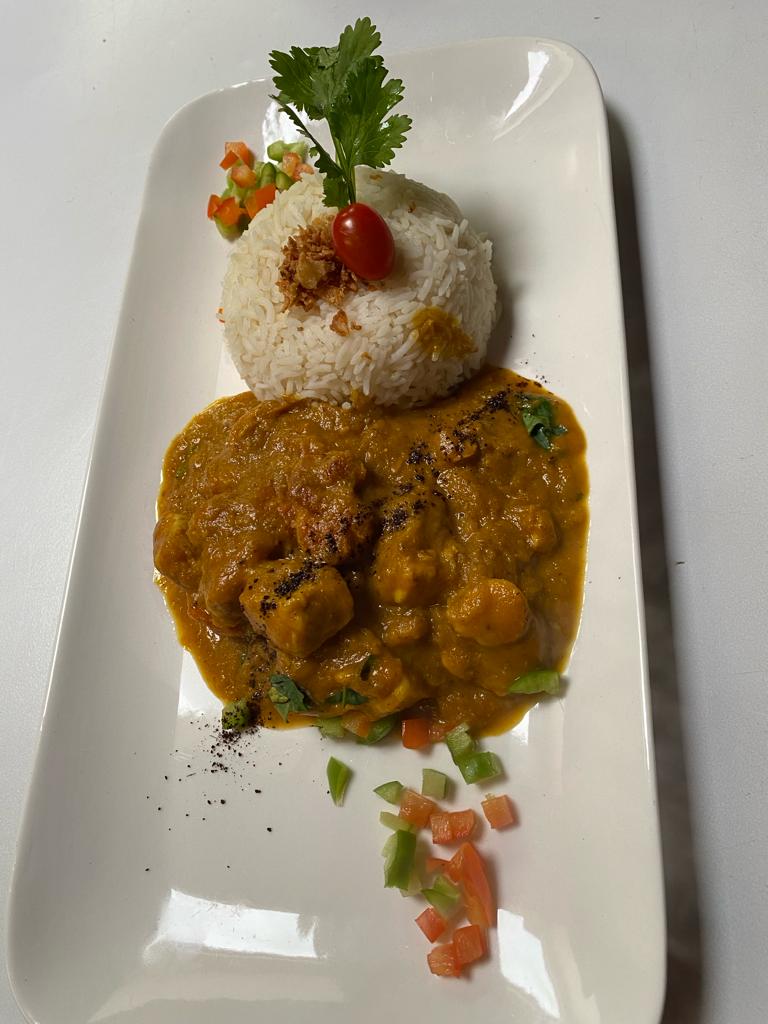 Beef tikka masala with rice - Star of Asia