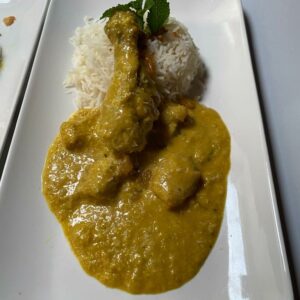 Chicken korma with rice